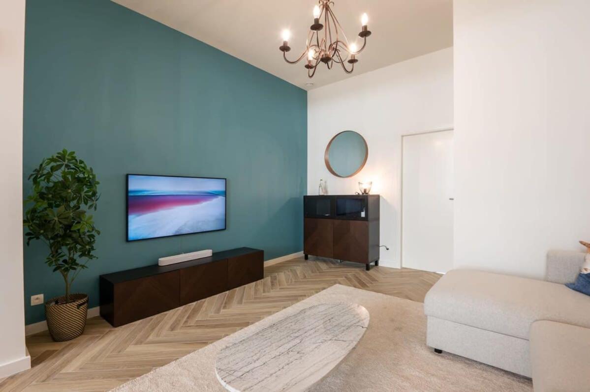 Beautiful Renovated Apartment In An Authentic Building Oostende Eksteriør bilde
