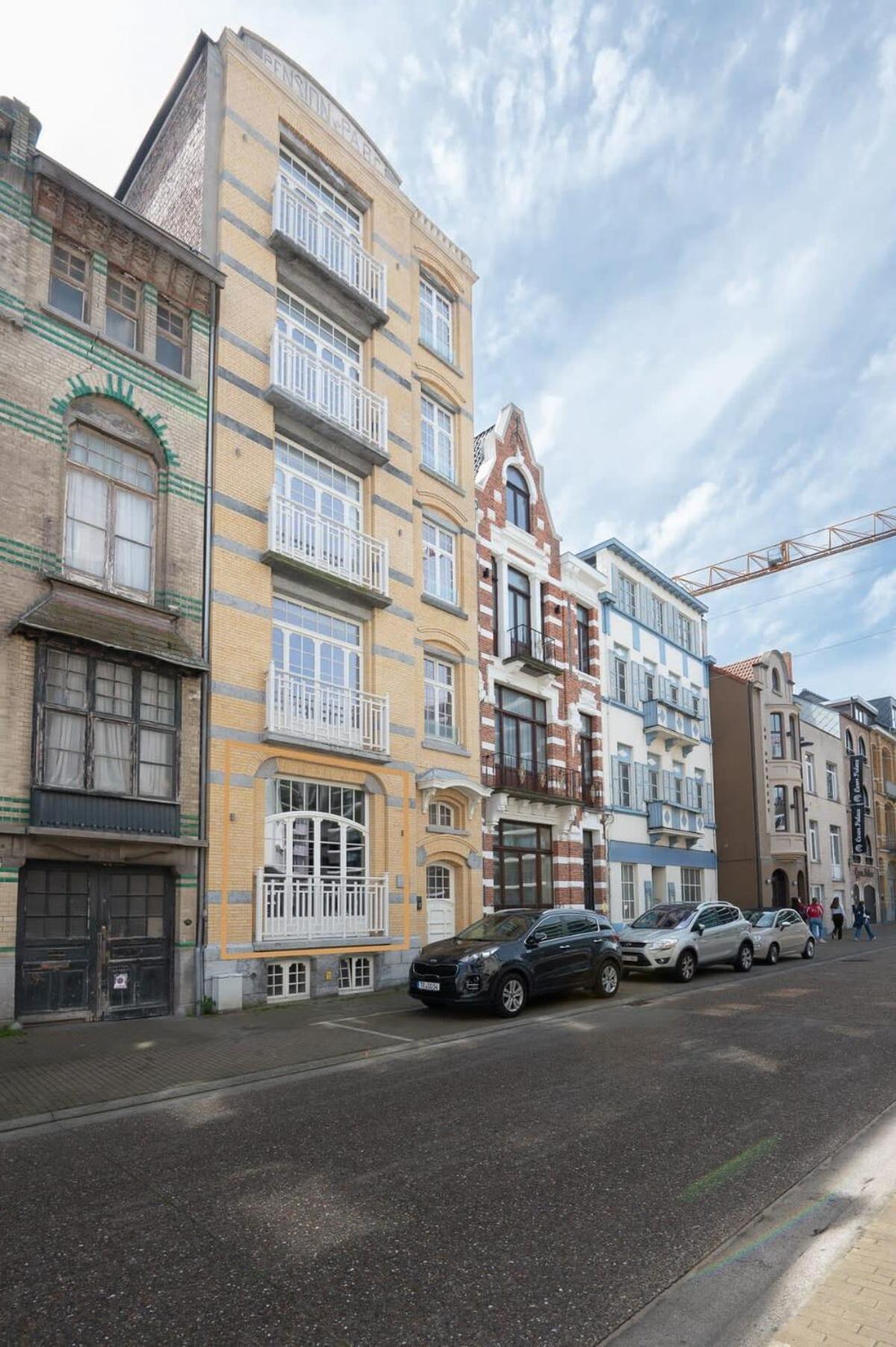 Beautiful Renovated Apartment In An Authentic Building Oostende Eksteriør bilde